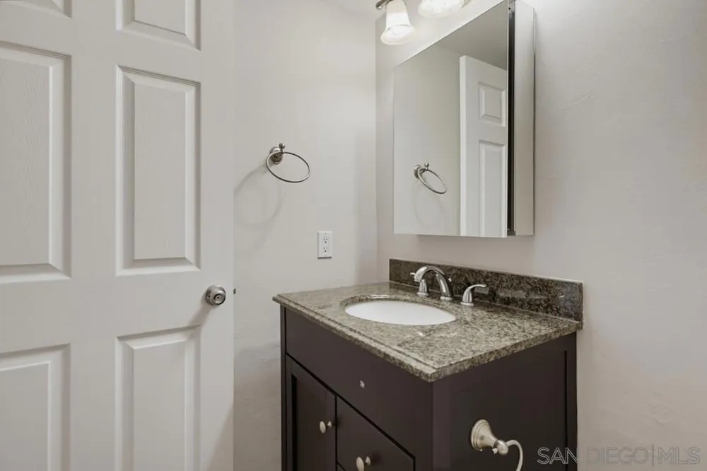 3614 Caminito Carmel Lndg San Diego, CA 92130