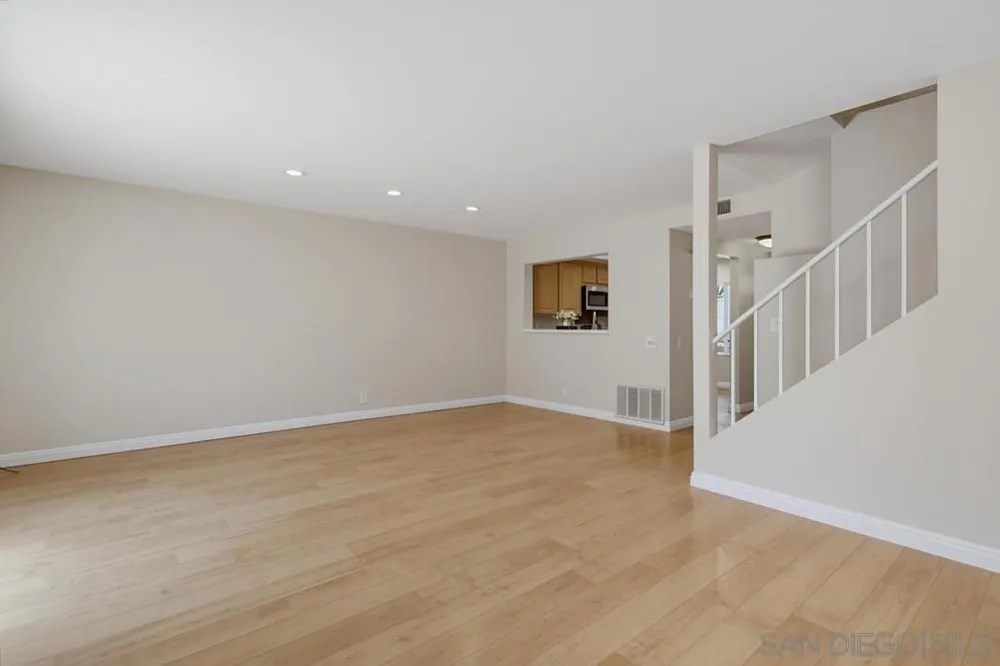 3614 Caminito Carmel Lndg San Diego, CA 92130