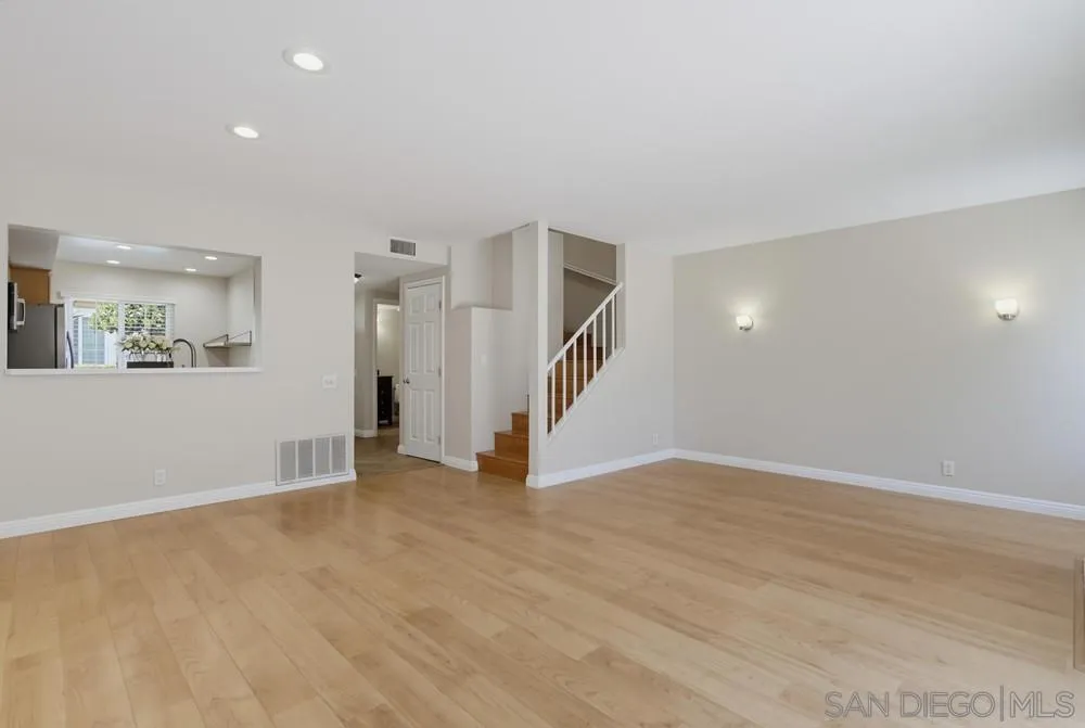 3614 Caminito Carmel Lndg San Diego, CA 92130
