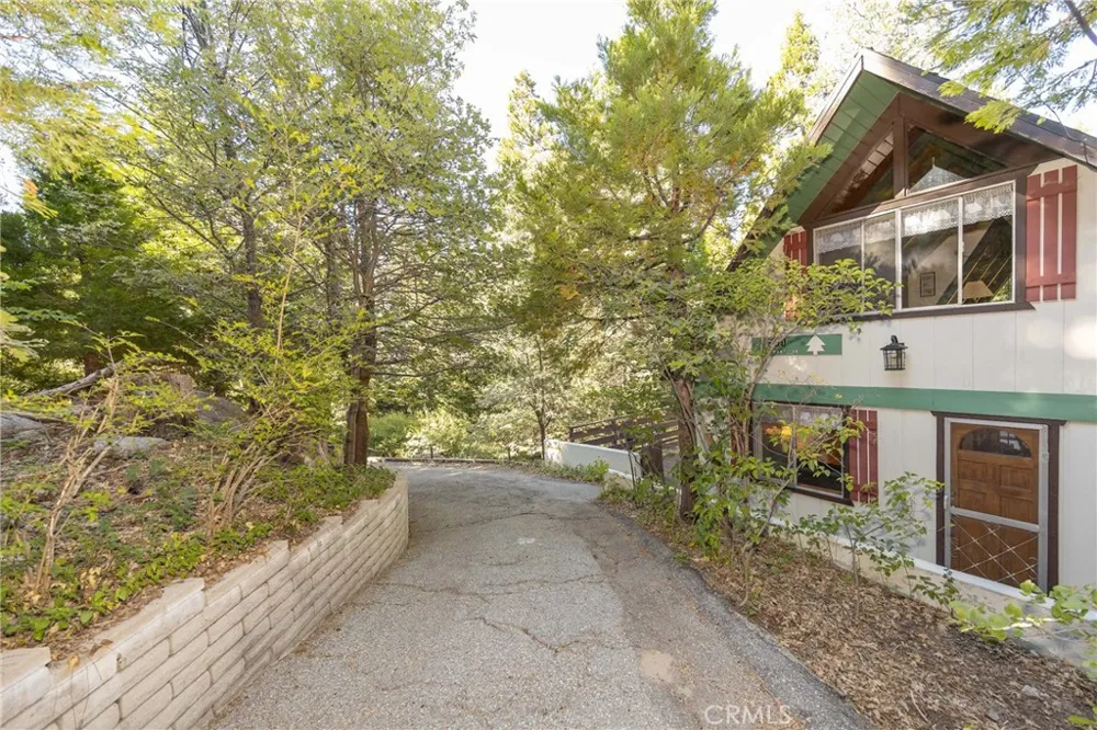 271 Fremont Road Lake Arrowhead, CA 92352