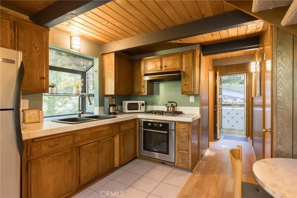 271 Fremont Road Lake Arrowhead, CA 92352
