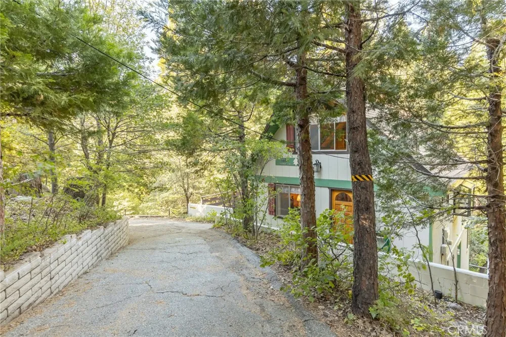 271 Fremont Road Lake Arrowhead, CA 92352
