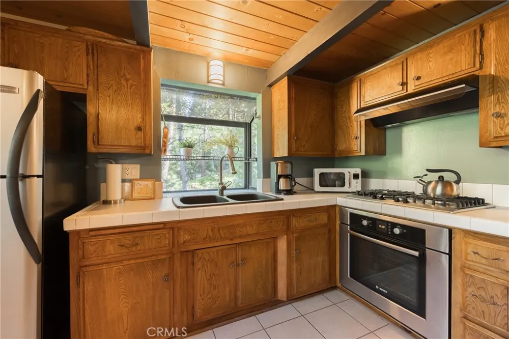 271 Fremont Road Lake Arrowhead, CA 92352