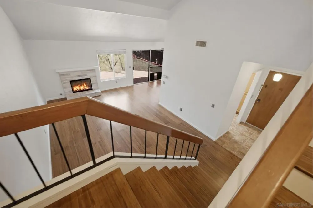1612 BRIDGEVIEW DR San Diego, CA 92105