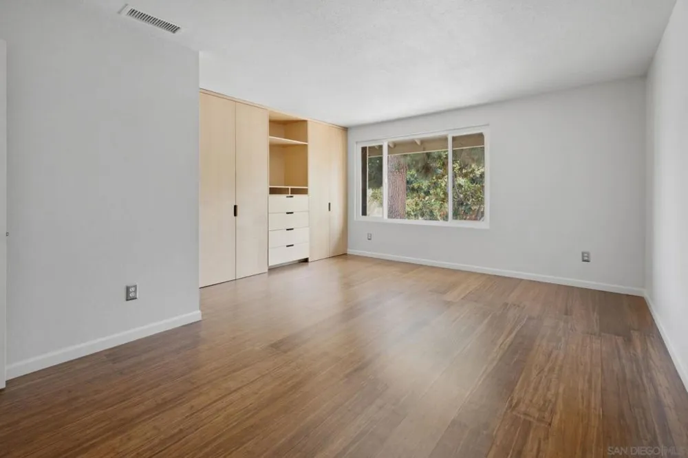 1612 BRIDGEVIEW DR San Diego, CA 92105