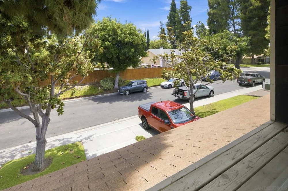 1612 BRIDGEVIEW DR San Diego, CA 92105