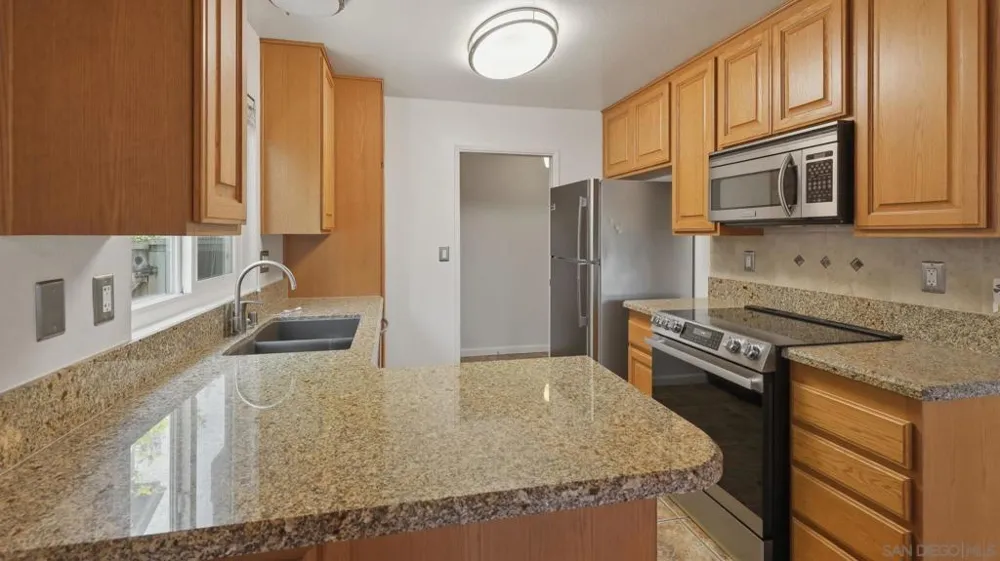 1612 BRIDGEVIEW DR San Diego, CA 92105