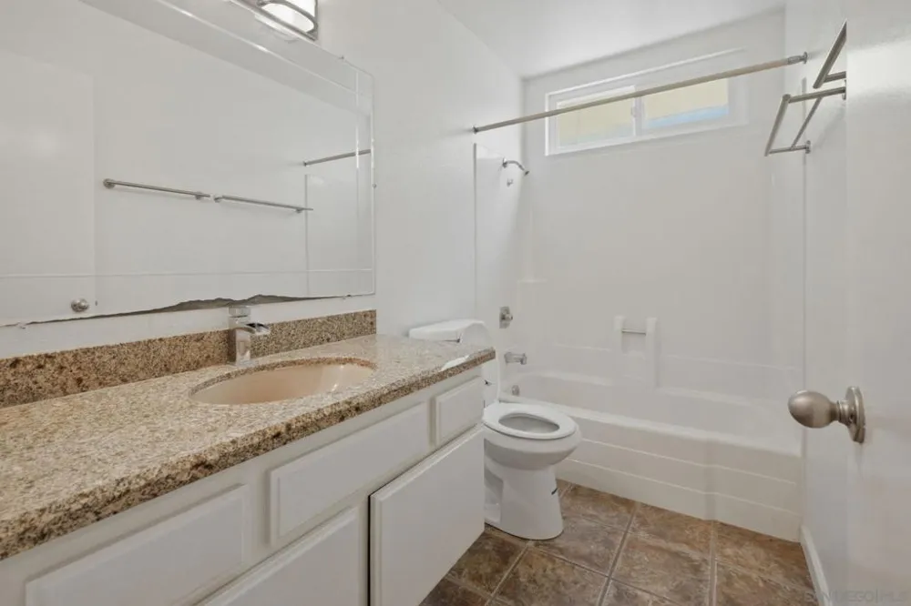 1612 BRIDGEVIEW DR San Diego, CA 92105