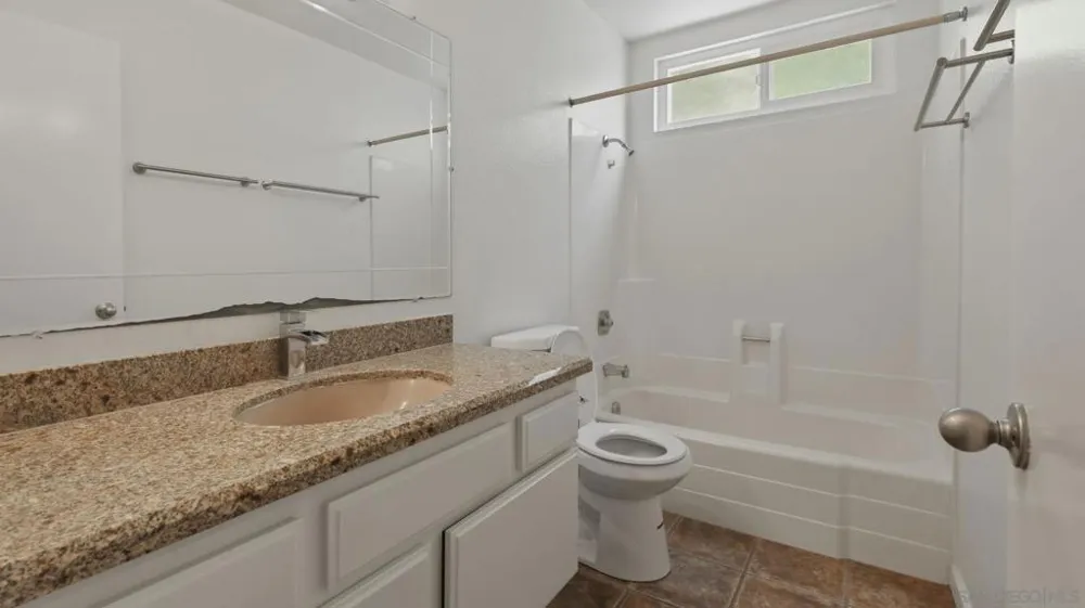 1612 BRIDGEVIEW DR San Diego, CA 92105