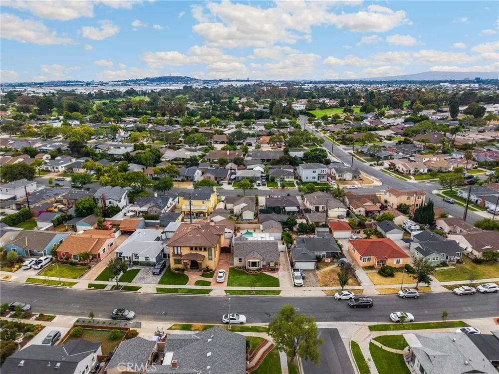 3926 Centralia Lakewood, CA 90712