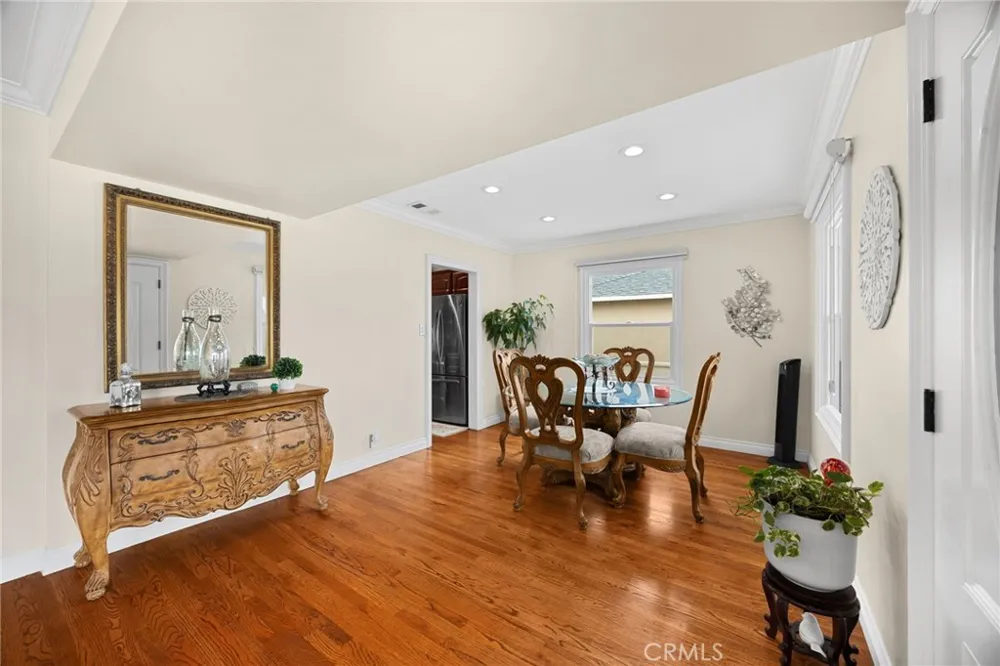 3926 Centralia Lakewood, CA 90712