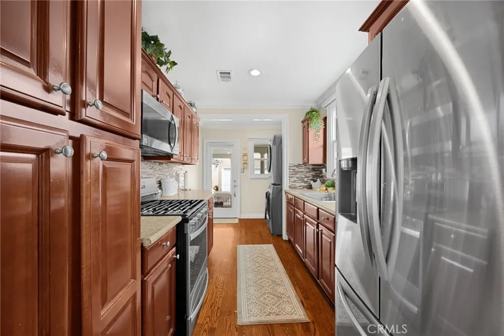 3926 Centralia Lakewood, CA 90712