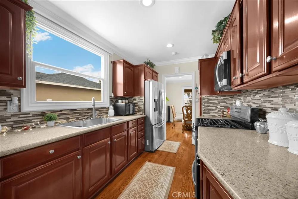 3926 Centralia Lakewood, CA 90712