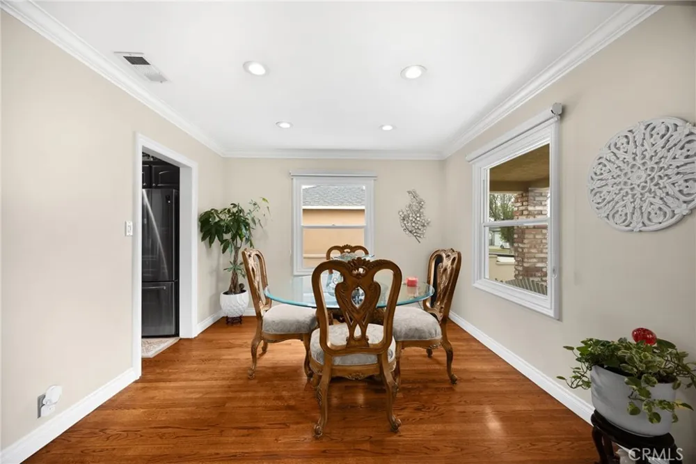 3926 Centralia Lakewood, CA 90712