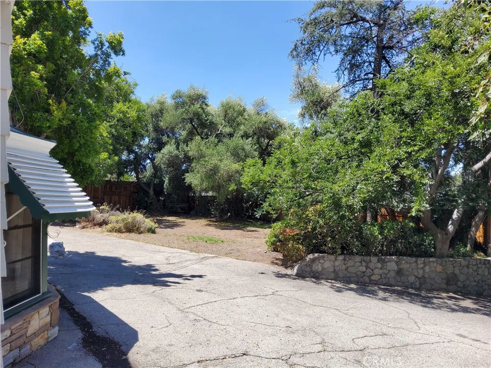 10630 Hillhaven Avenue Los Angeles, CA 91042