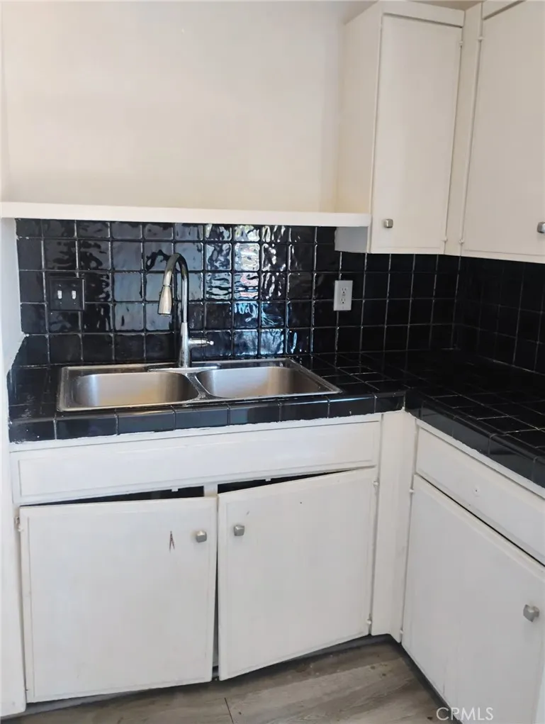 230 W South Rialto, CA 92376