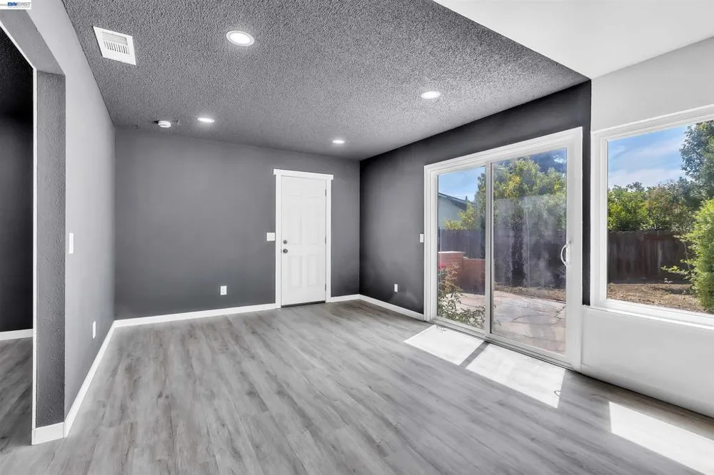 883 Inverness Ct Fairfield, CA 94533