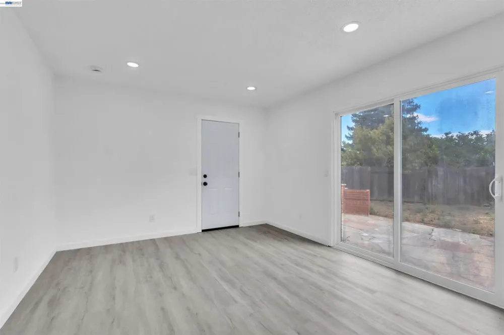 883 Inverness Ct Fairfield, CA 94533