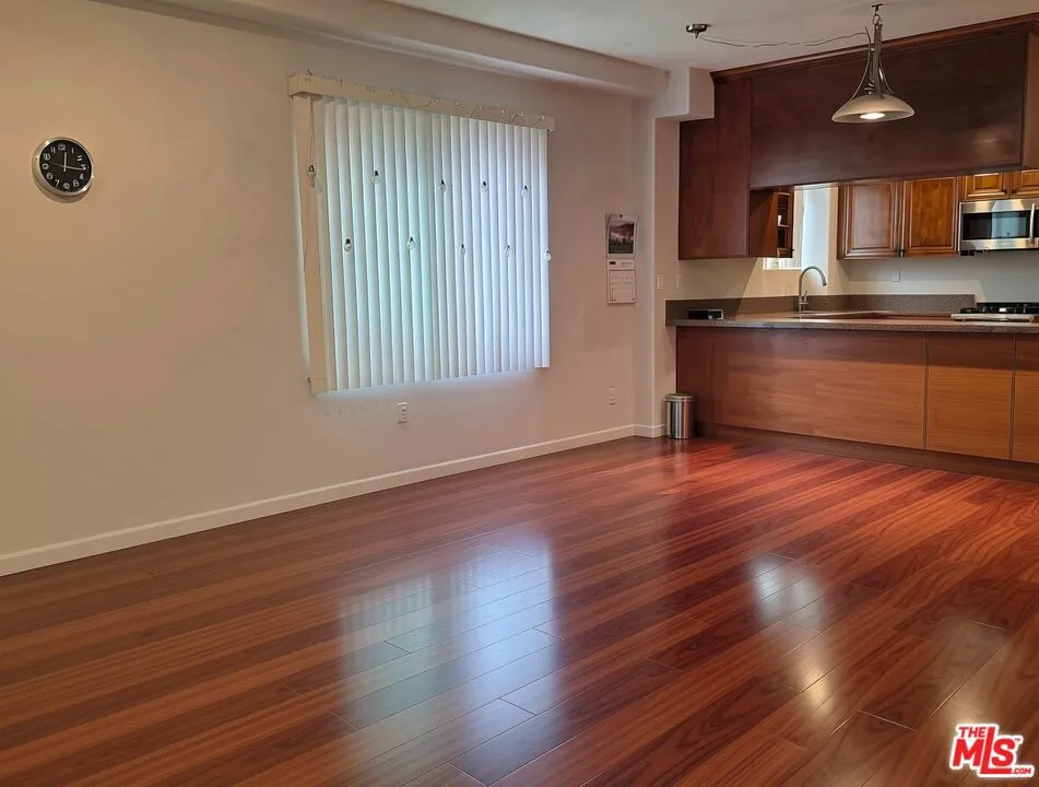 1026 S Oxford Avenue #204 Los Angeles, CA 90006