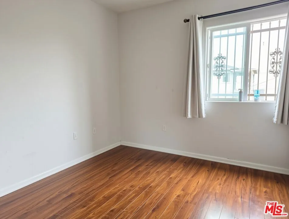 1026 S Oxford Avenue #204 Los Angeles, CA 90006