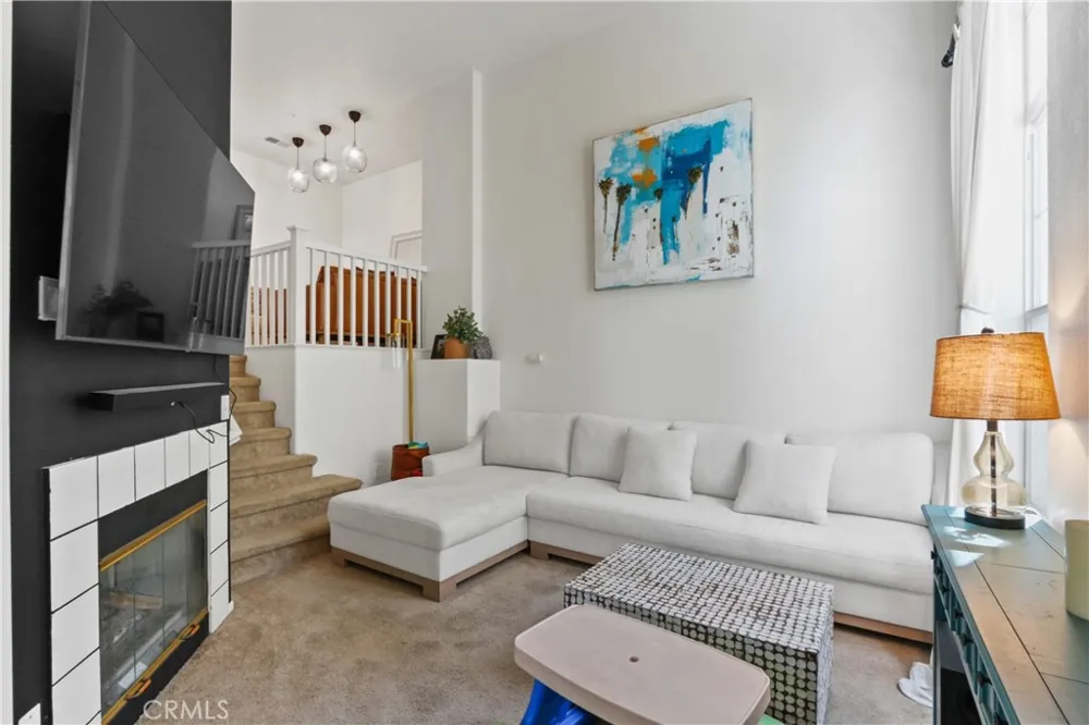 1 Warmspring Aliso Viejo, CA 92656
