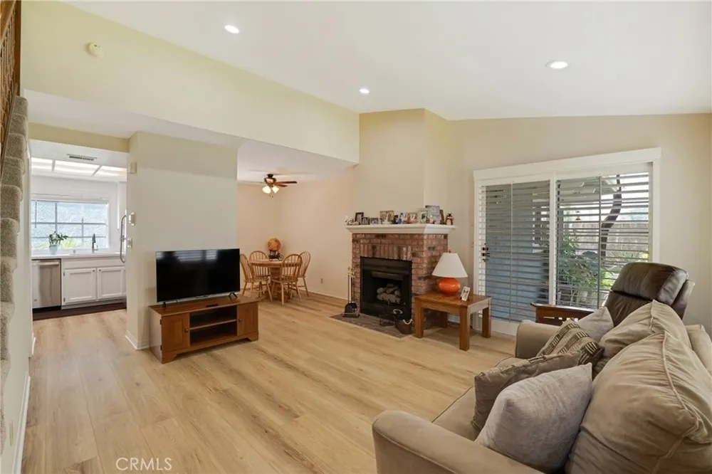 1980 Rory #6 Simi Valley, CA 93063