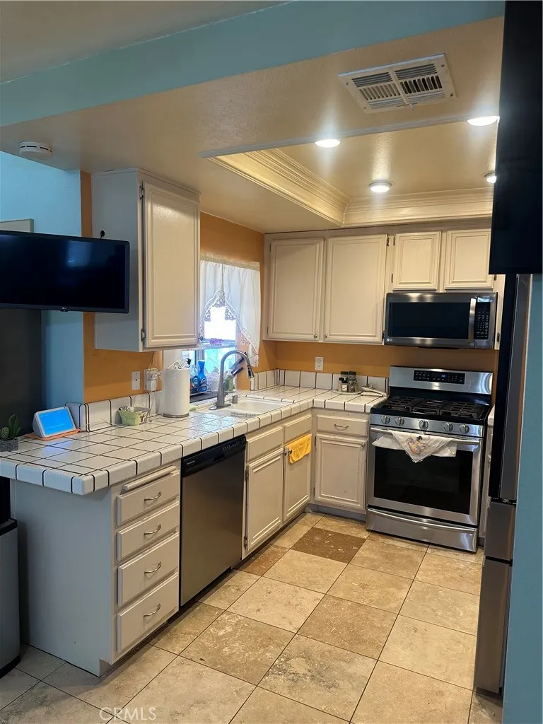 28243 Royal Castaic, CA 91384