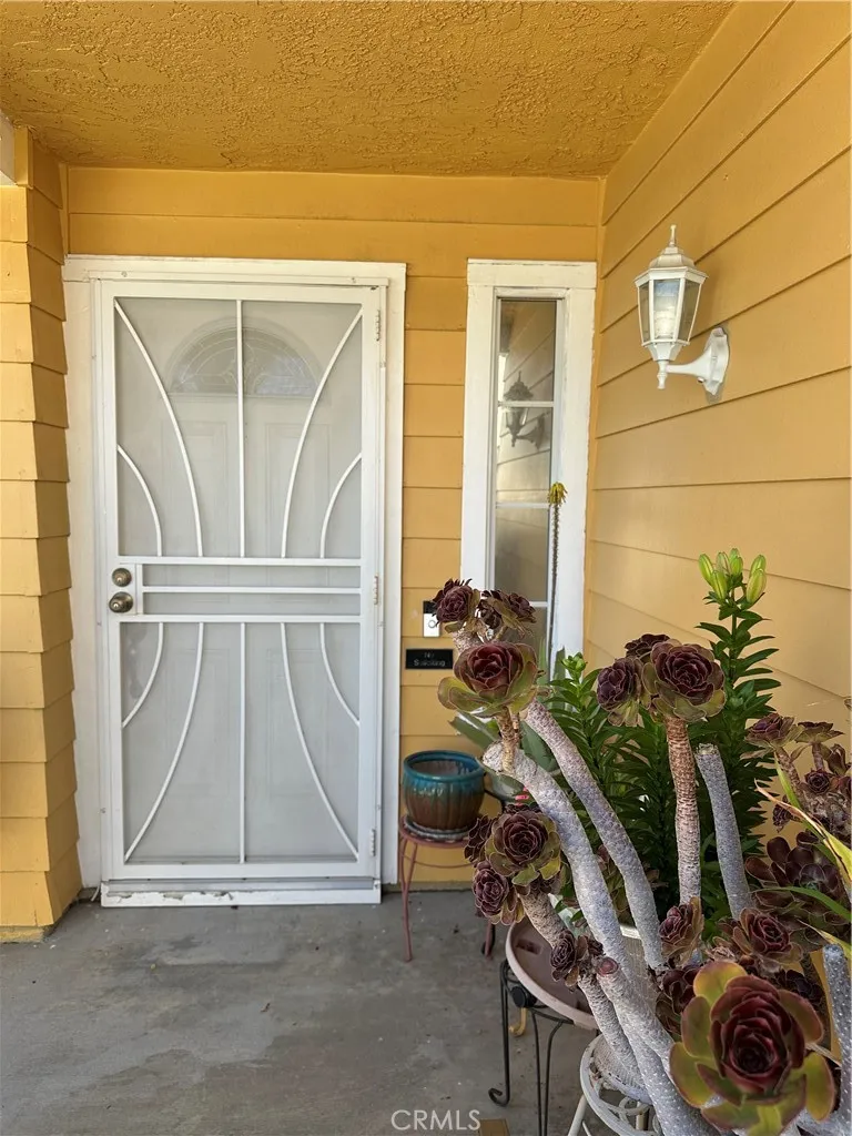 28243 Royal Castaic, CA 91384