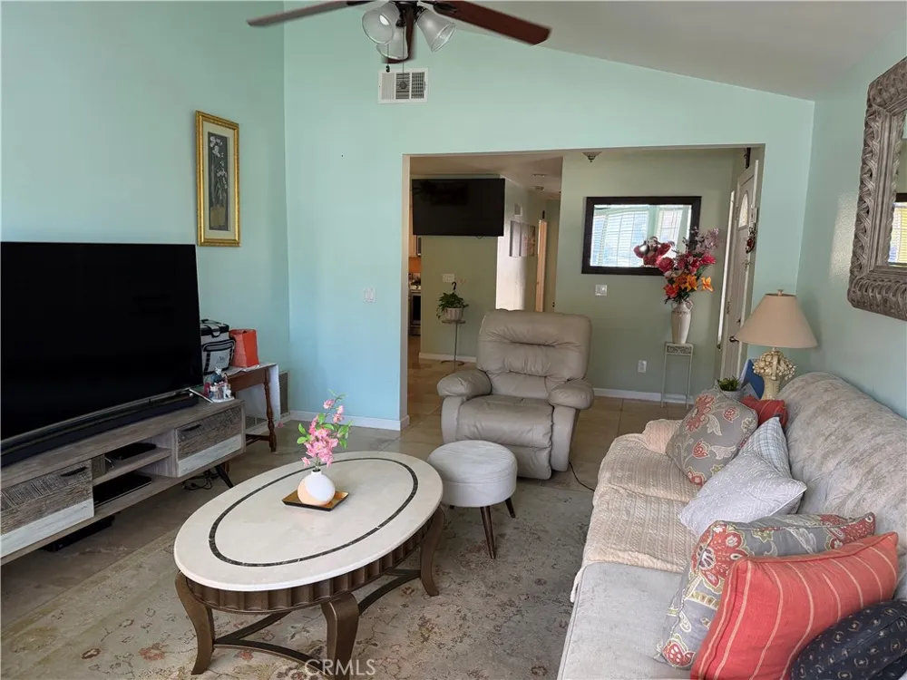 28243 Royal Castaic, CA 91384