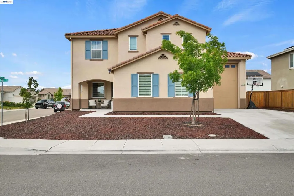 2775 Pink Muhly Dr Manteca, CA 95337