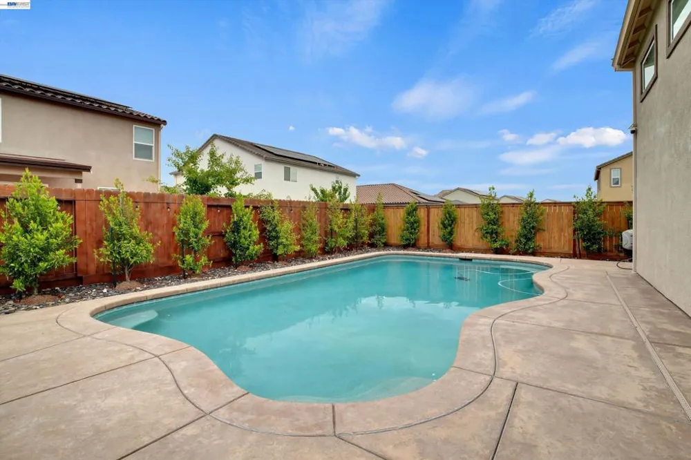 2775 Pink Muhly Dr Manteca, CA 95337