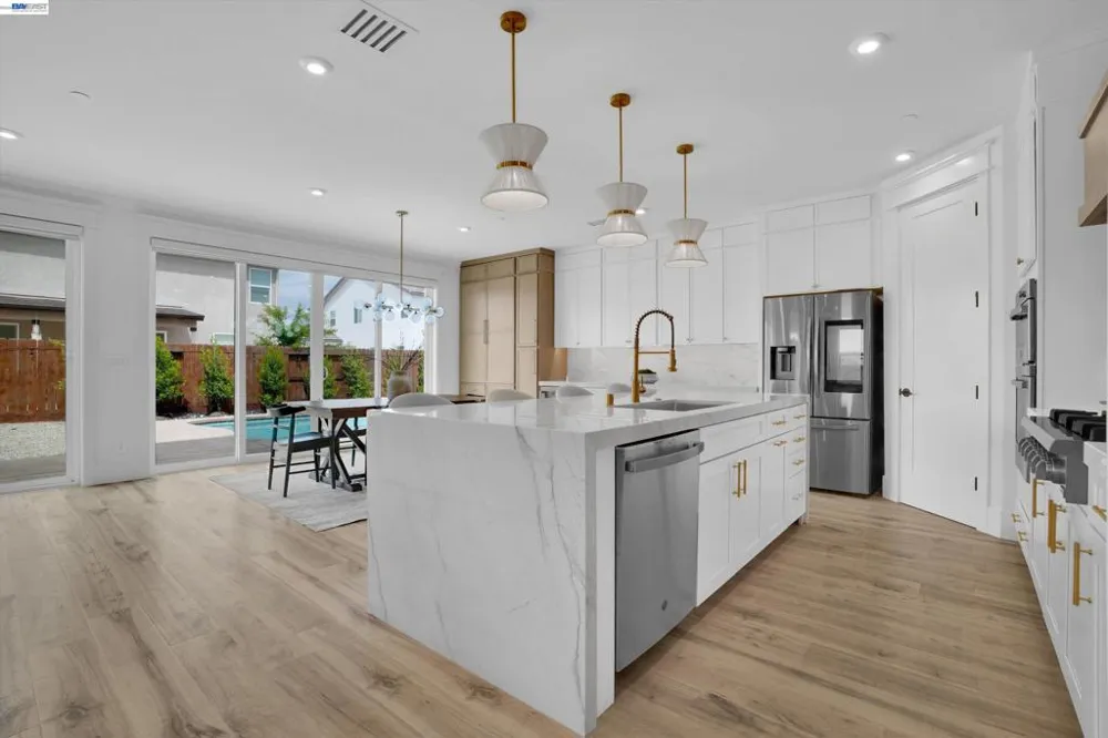 2775 Pink Muhly Dr Manteca, CA 95337