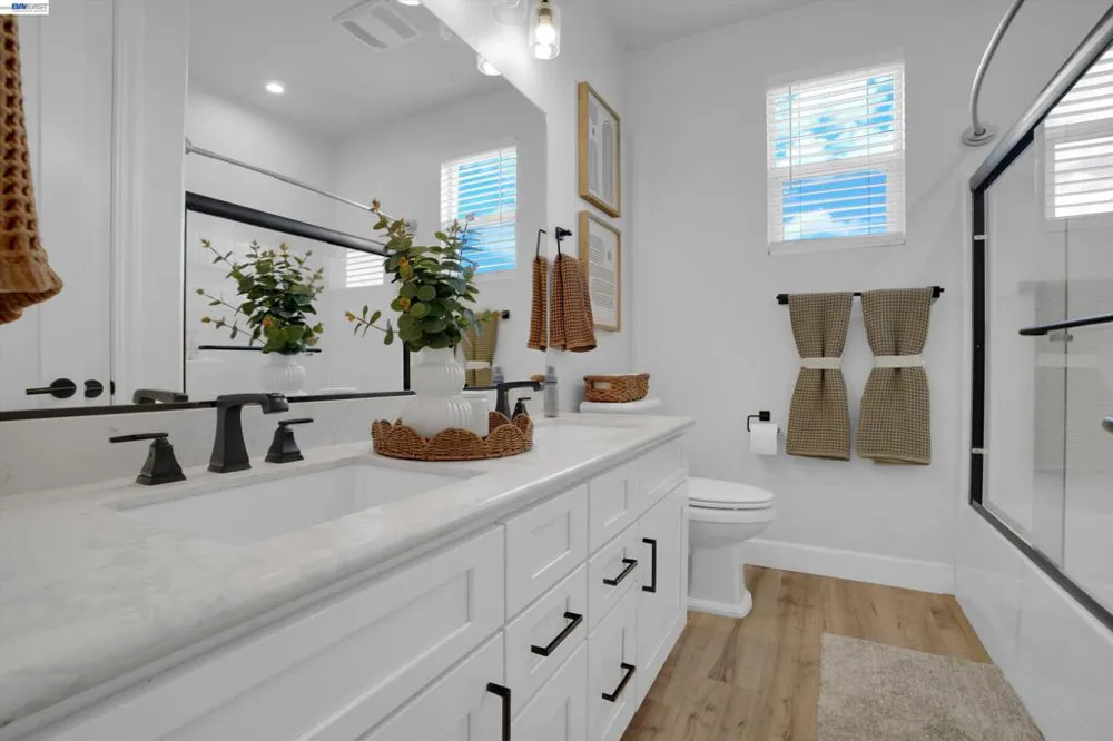 2775 Pink Muhly Dr Manteca, CA 95337