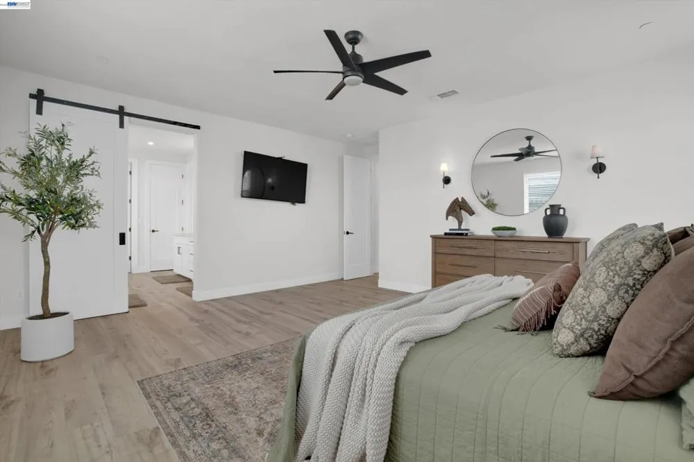 2775 Pink Muhly Dr Manteca, CA 95337