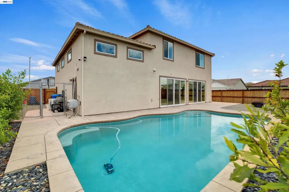 2775 Pink Muhly Dr Manteca, CA 95337