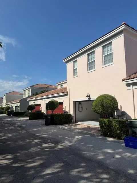 8288 NW 9th Avenue Boca Raton, FL 33487