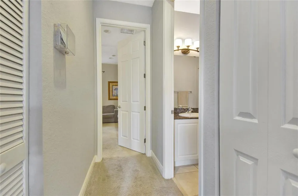 6927 Julia Gardens Drive Coconut Creek, FL 33073