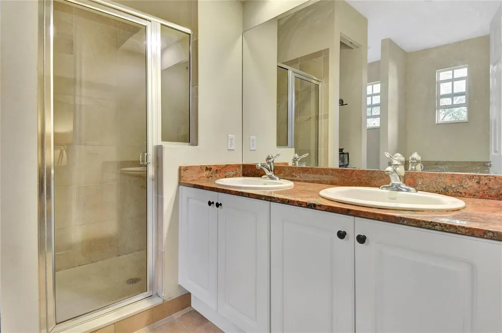 6927 Julia Gardens Drive Coconut Creek, FL 33073