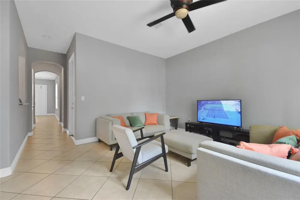 6927 Julia Gardens Drive Coconut Creek, FL 33073