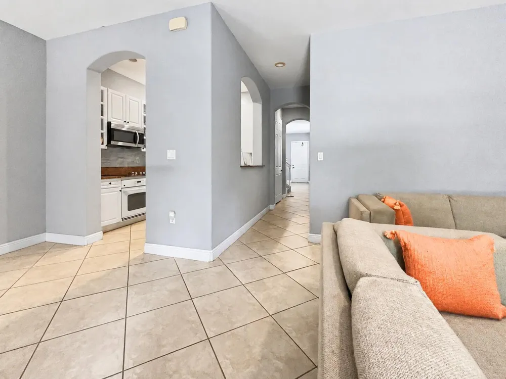 6927 Julia Gardens Drive Coconut Creek, FL 33073