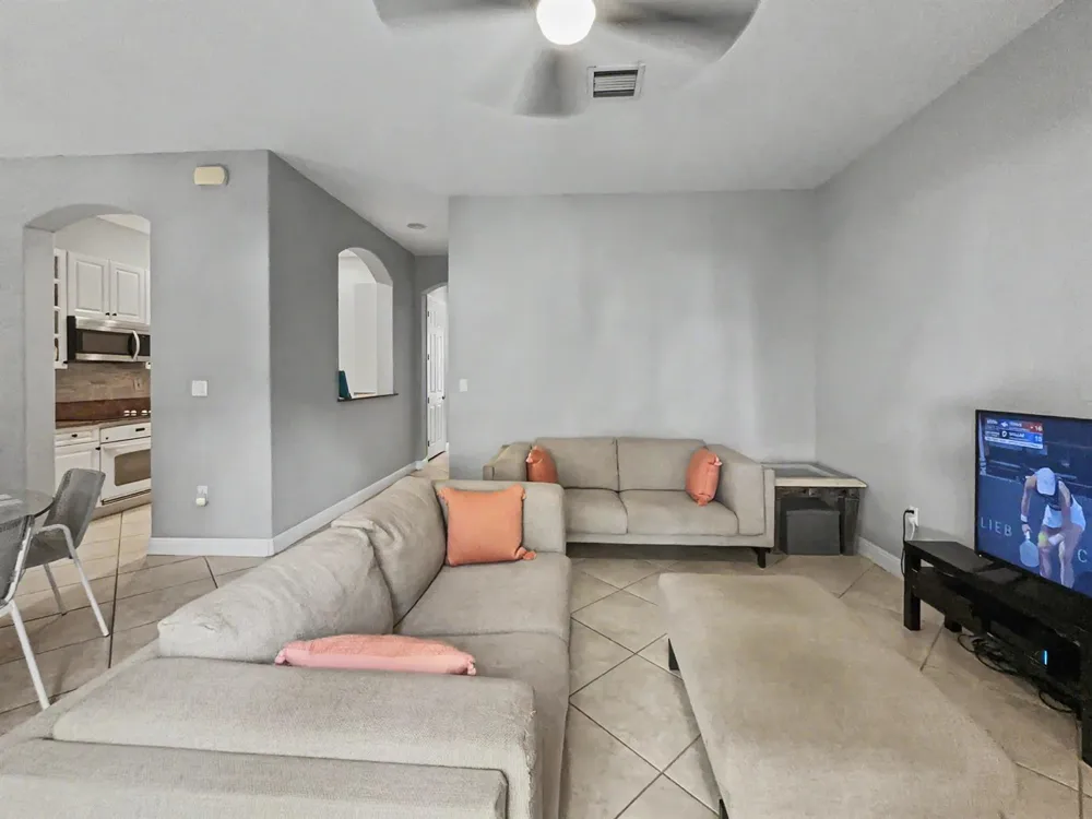 6927 Julia Gardens Drive Coconut Creek, FL 33073