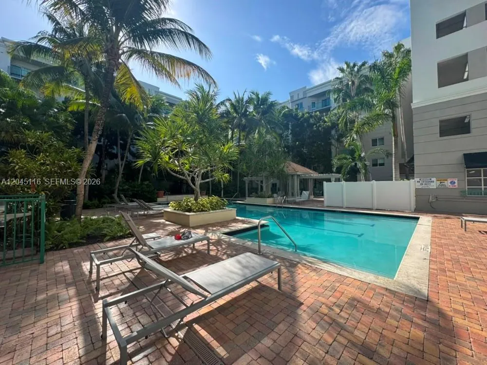 6001 SW 70th St #355 South Miami, FL 33143