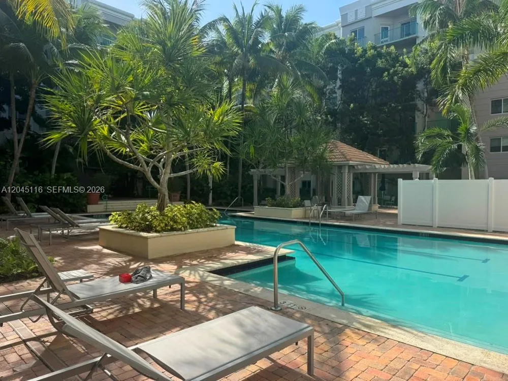 6001 SW 70th St #355 South Miami, FL 33143