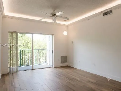 6001 SW 70th St #355 South Miami, FL 33143
