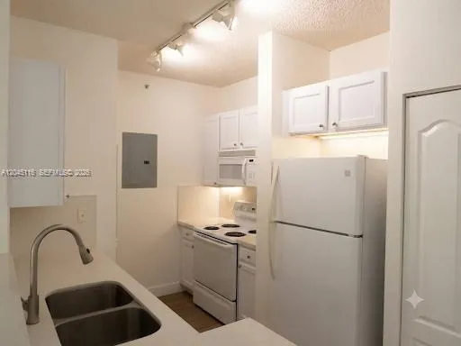 6001 SW 70th St #355 South Miami, FL 33143