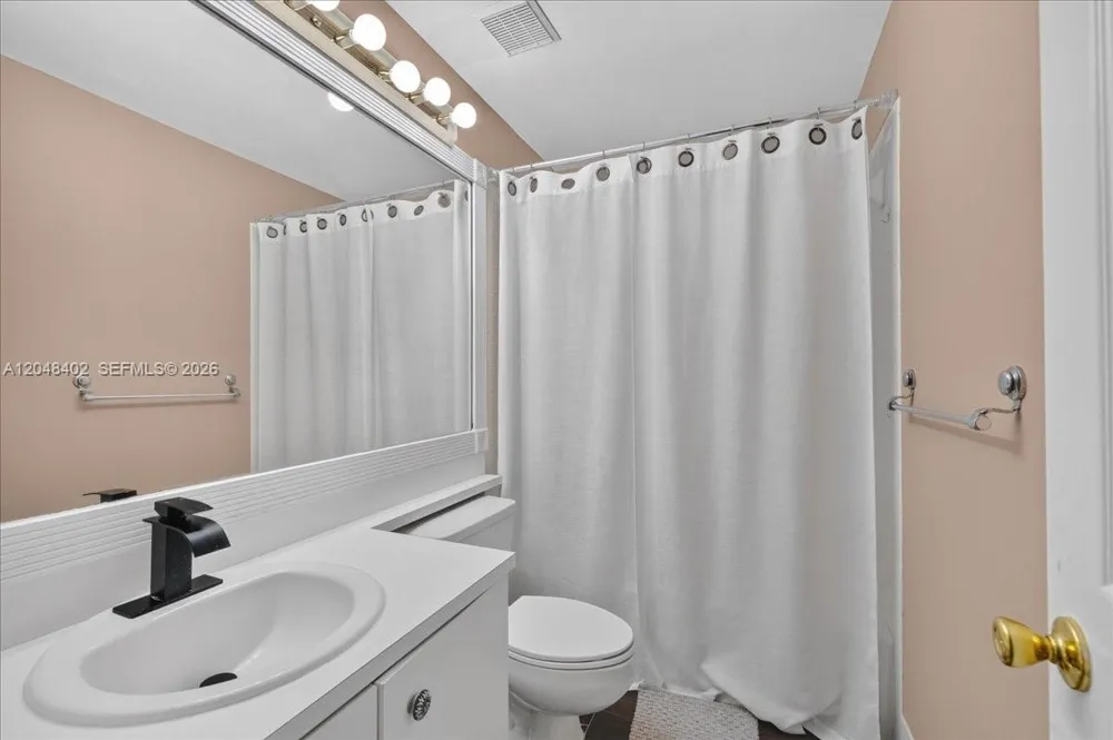 7102 Woodmont Way Tamarac, FL 33321