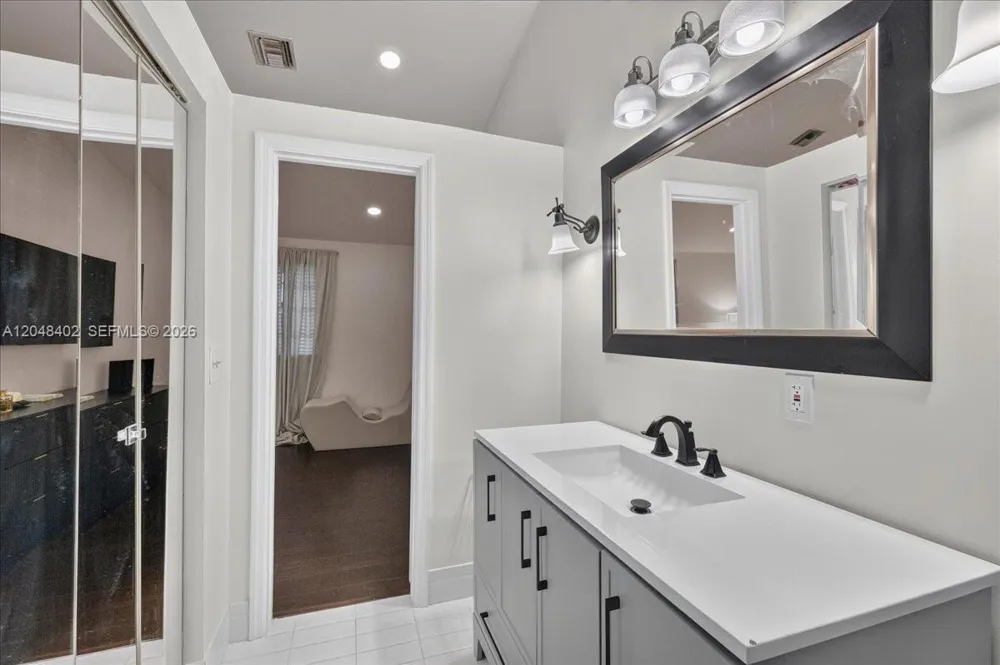 7102 Woodmont Way Tamarac, FL 33321