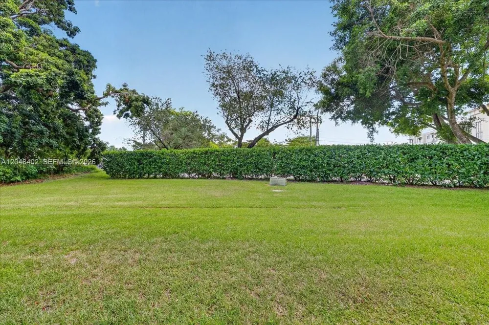 7102 Woodmont Way Tamarac, FL 33321