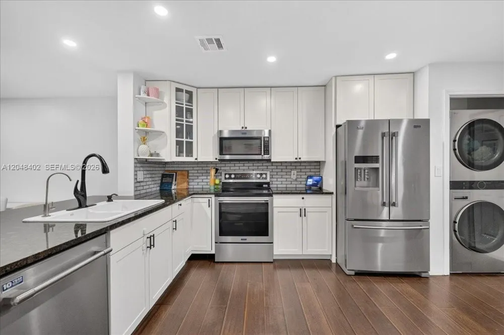 7102 Woodmont Way Tamarac, FL 33321