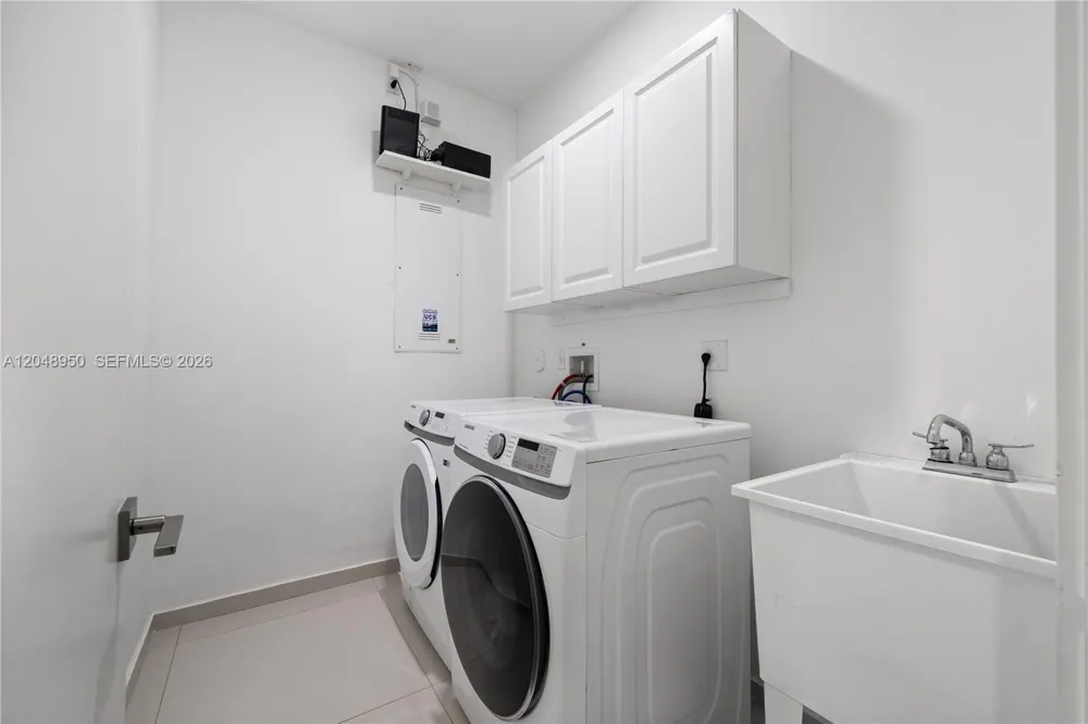 18955 Atlantic Blvd Sunny Isles Beach, FL 33160
